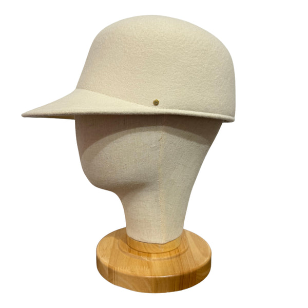 Caroline 2 cap